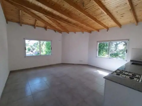 Depto Tipo Casa en Alquiler de 2 dormitorios