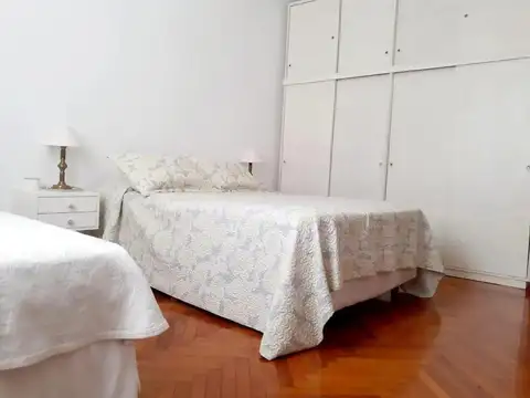 Uruguay 1000, Piso 5