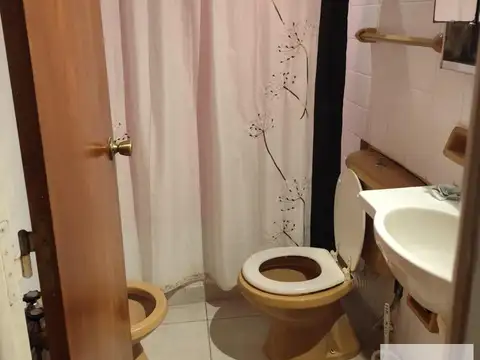 Depto Tipo Casa 3 ambientes con 2 baños