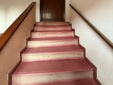 Departamento 6 ambientes con 2 baños