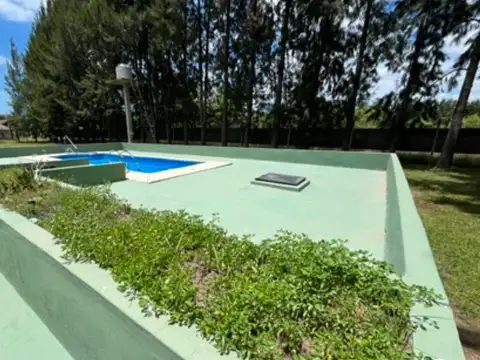 Casa 6 ambientes con 2 baños