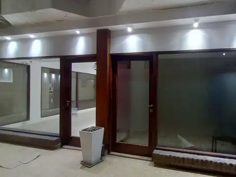 Local en Venta en Luis Agote, USD 25.000