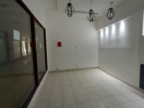 Local en Venta 40 años