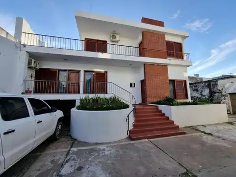 Se vende casa interna en el centro de reconquista