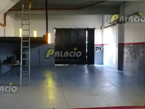 Galpon en Alquiler 30  mts Fondo