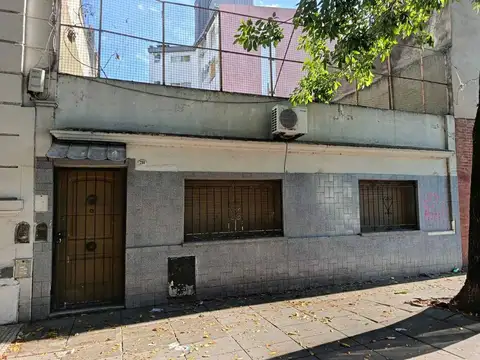 Venta de Lote en Chacarita.