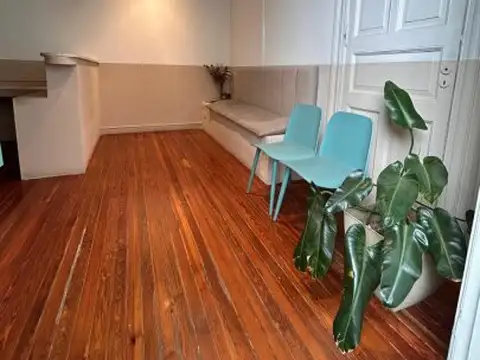 Casa 7 ambientes con 2 baños