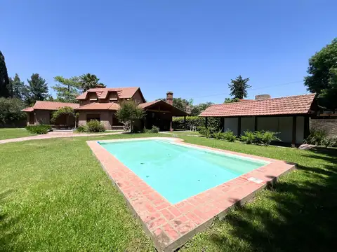 Venta Casa de dos dormitorios en Funes Barrio Los Trocos