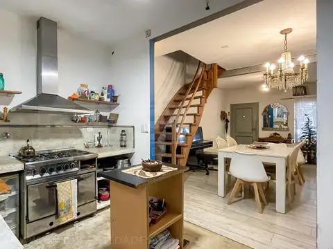 Depto Tipo Casa en Alquiler de 6 ambientes