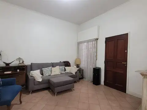 Casa 4amb en venta, con garage y patio prox. Av. Laprida. Villa Martelli
