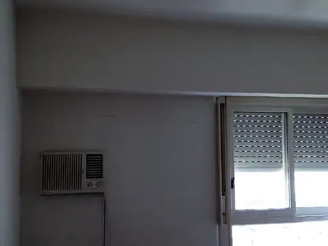 2 ambientes c/balcòn piso alto