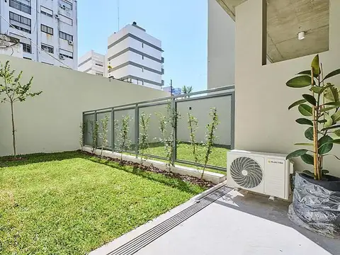Venta Nuñez Amplio Monoambiente con patio en planta baja