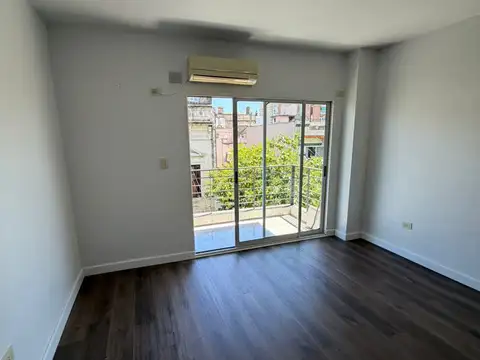 Alquiler Monoambiente - Muy Luminoso Balvanera / San Cristobal - La Rioja 400