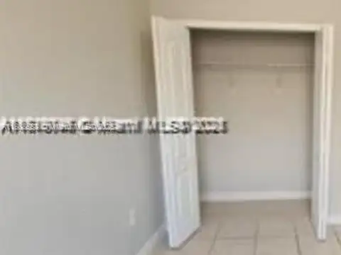 Departamento 4 ambientes con 20 baños