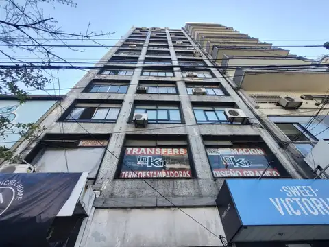 OFICINA EN DOS PISOS EN VENTA EN BALVANERA C/BAÑO