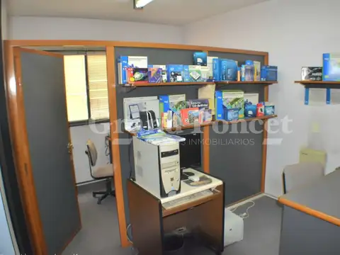 Oficina 4 ambientes con 1 baño