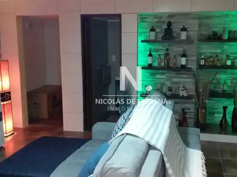 Casa 7 ambientes con 9 baños