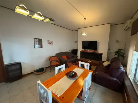 Castro Barros 900
