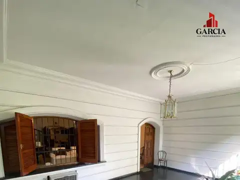 Casa 5 ambientes con 4 baños