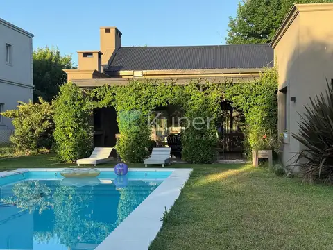 Venta Casa 4 ambientes en Los Jazmines, Pilar del Este, Pilar