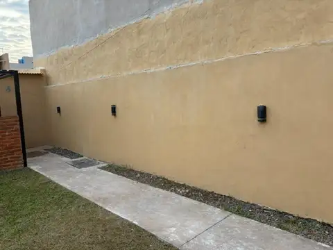 Casa en Alquiler al Este