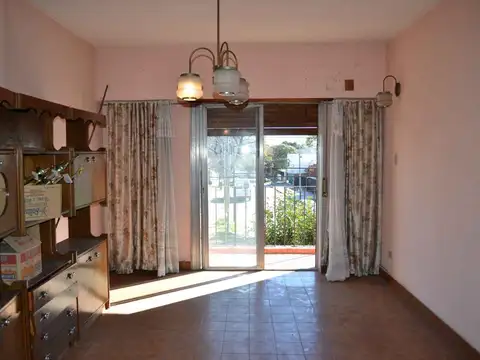 Casa en Venta en Villa Adelina, USD 230.000