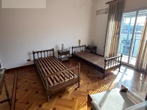 Departamento 5 ambientes con 2 baños