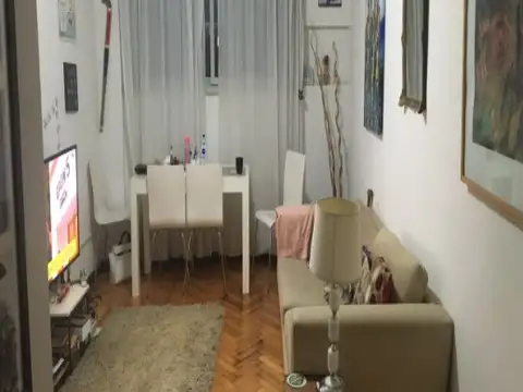 Venta depto de 2 amb en Peron 4000, Almagro.