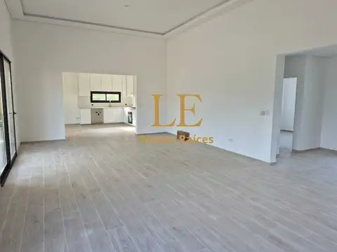 Casa en Venta en San Matias, USD 350.000