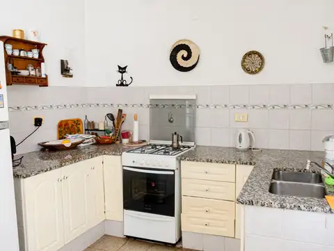 Casa 4 ambientes con 3 baños