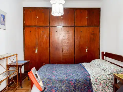 35  entre 120 y 121 100