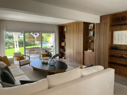 Casa  en Venta en Ayres Plaza, Pilar, G.B.A. Zona Norte