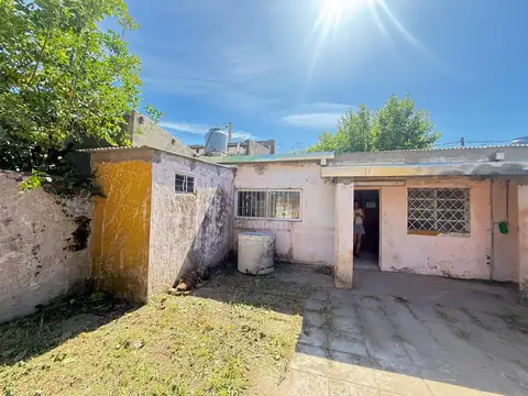 Local en Venta Via Púb.