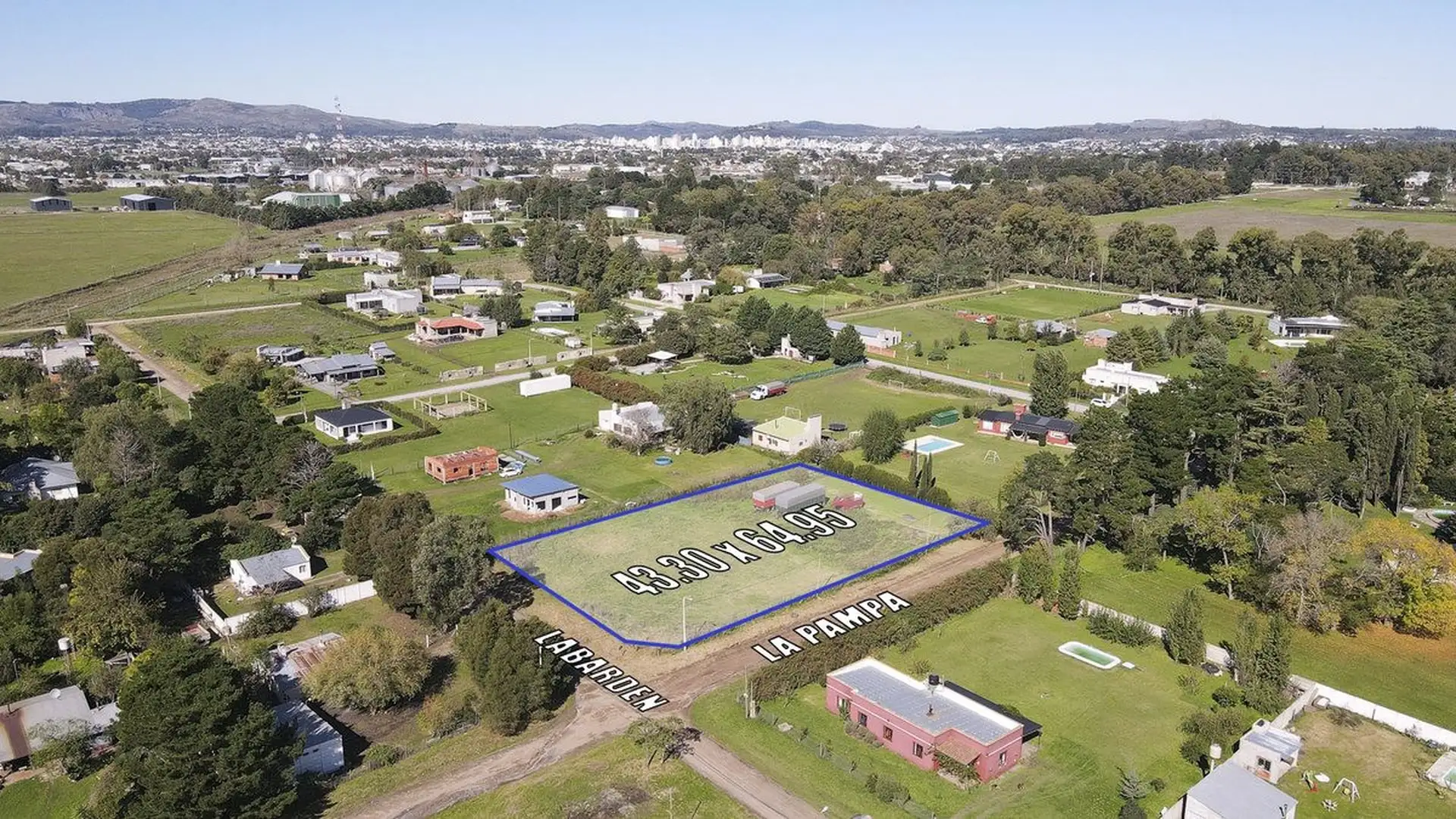VENTA AMPLIO LOTE EN TANDIL