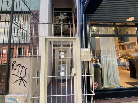 Departamento en alquiler dos amb ( semipiso) y escritorio.