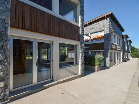 VENTA LOCAL COSTA ESMERALDA