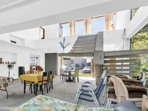 Casa 5 ambientes con 4 baños