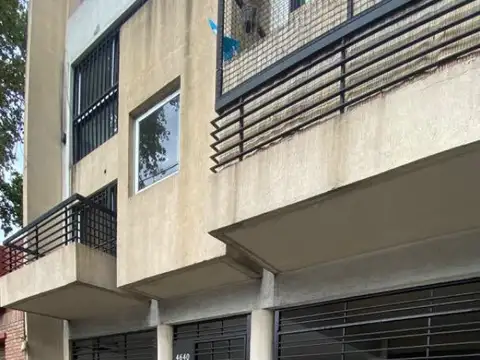 Departamento 2 ambiantes en duplex con cochera  