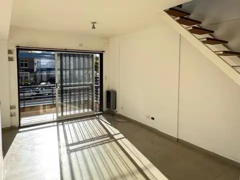 Departamento en Alquiler en Floresta, $ 850.000