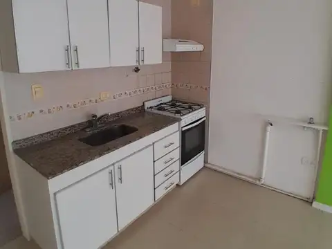 DEPARTAMENTO MONOAMBIENTE AL FRENTE CON BALCON