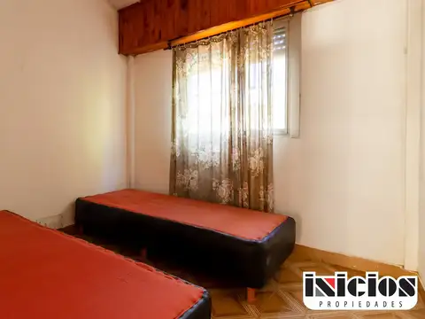 3 Departamentos: Gutierrez N° 226 E/ Lebensohn Y Carreras - Nueva Atlantis - C854