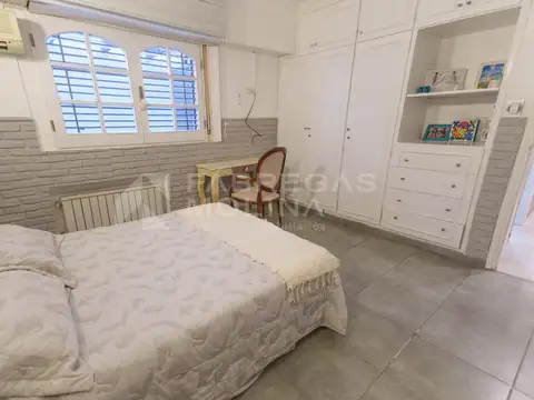 Casa en Venta con 7 cocheras