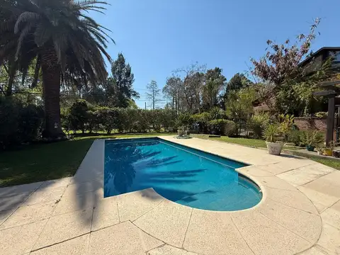 Casa 5 ambientes con 5 baños