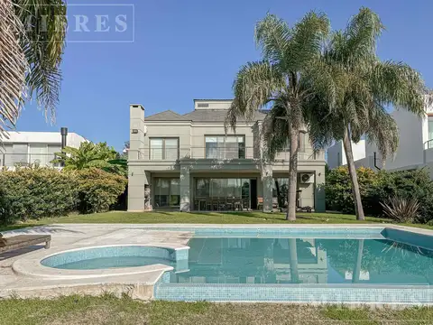 Casa en Venta en Santa Catalina AL RIO - Villanueva.