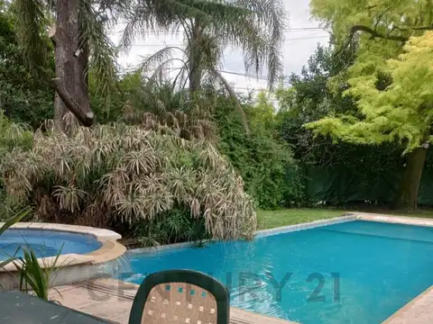 de la Tropilla 1700, Piso 0