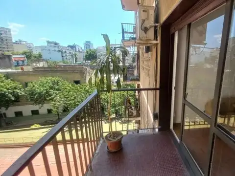 Venta departamento 4 ambientes en Balvanera