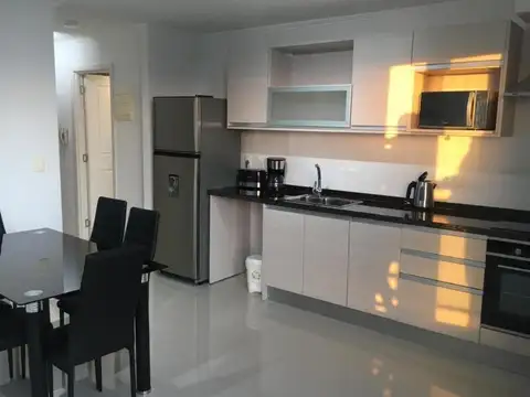Departamento - ALQUILER_TEMPORAL - Uruguay, Punta del Este - Avda. Roosevelt  1