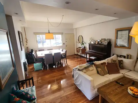 Depto Tipo Casa en Alquiler de 4 ambientes