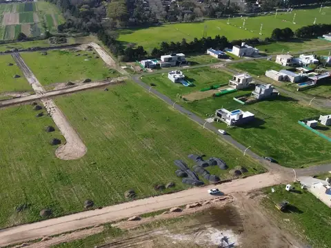 VENTA - Lote de 300 m2 - Barrio Cerrado, Pueblo Esther.