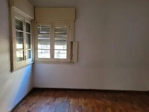 Hipólito Yrigoyen 902